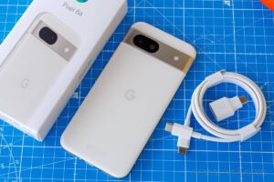 Review Google Pixel 8a HP Android Terbaik Harga Terjangkau